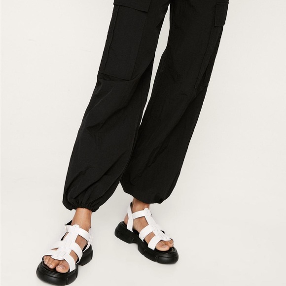 NASTY GAL White Open Toe Faux Leather Sandals 9 NIB - Picture 3 of 4